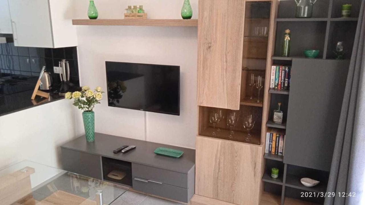Inviting 1-bed On Castillo Mar Apartment