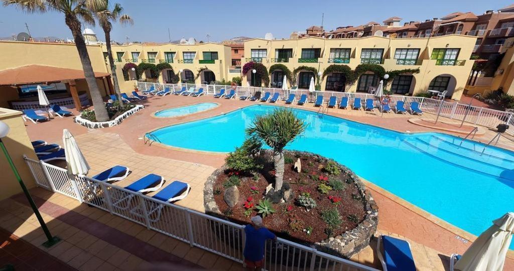 Inviting 1-bed On Castillo Mar Appartement